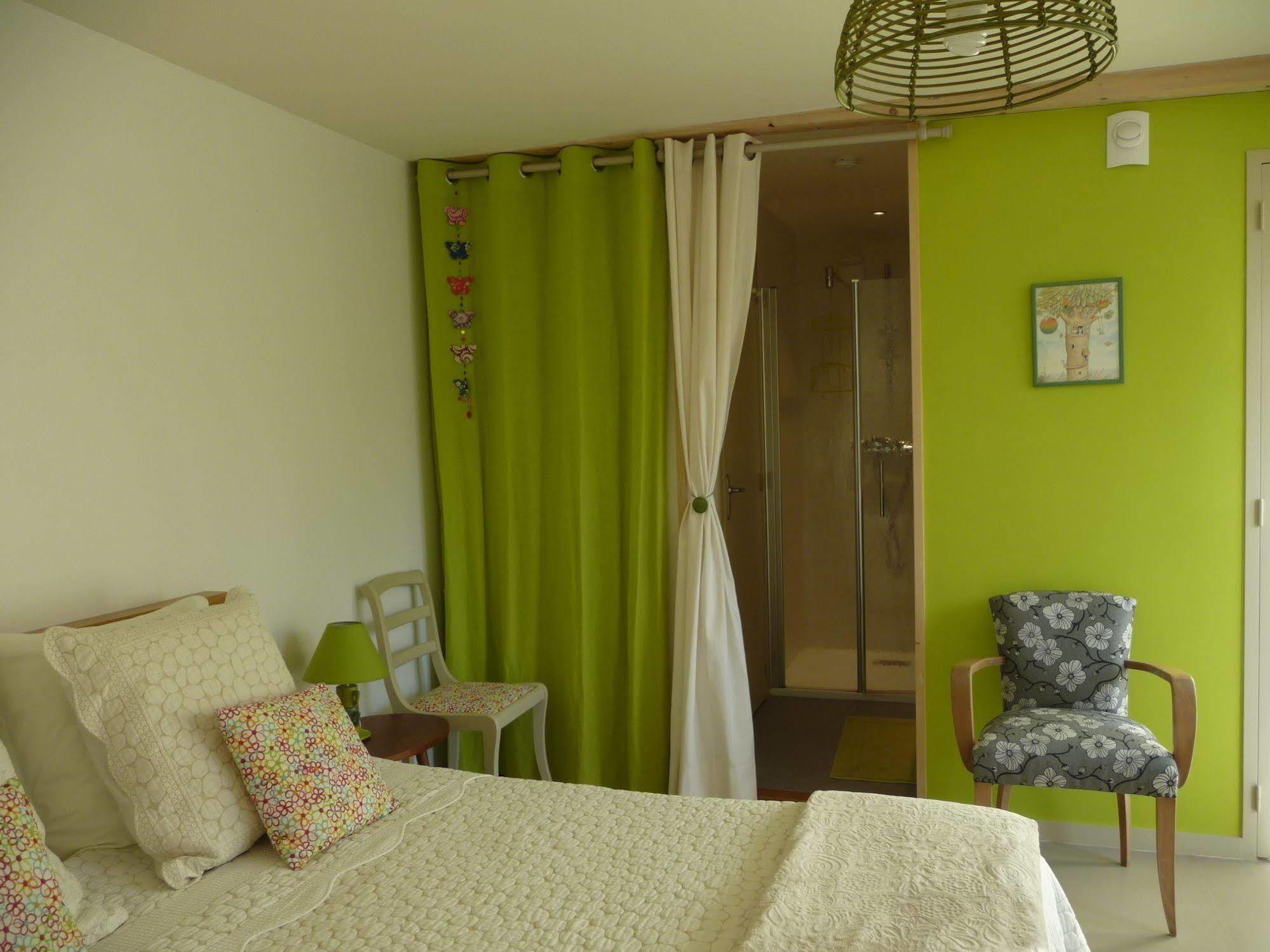Bed and Breakfast Le Jardin Aux Oiseaux Férel Exterior foto